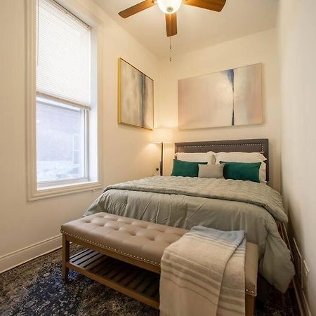 Getaway In The Heart Of Pilsen Chicago Apartment Exterior photo
